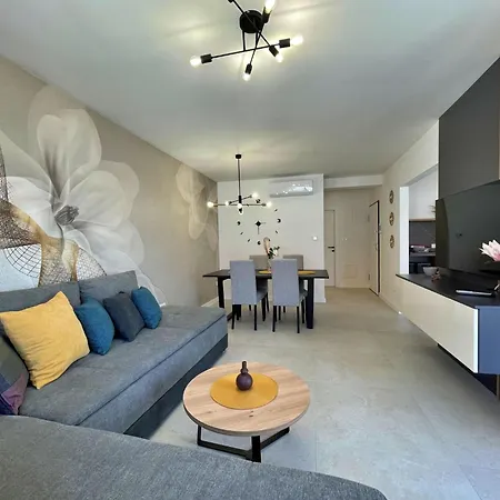 Apartamento Punta By Interhome